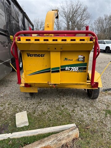 2018 Vermeer BC700XL Woodchiper - Photo 8 - Carmichaels, PA 15320