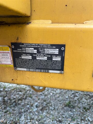 2018 Vermeer BC700XL Woodchiper - Photo 11 - Carmichaels, PA 15320