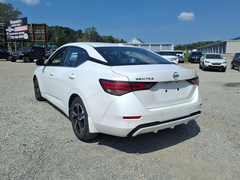 2024 Nissan Sentra SV - Photo 5 - Carmichaels, PA 15320