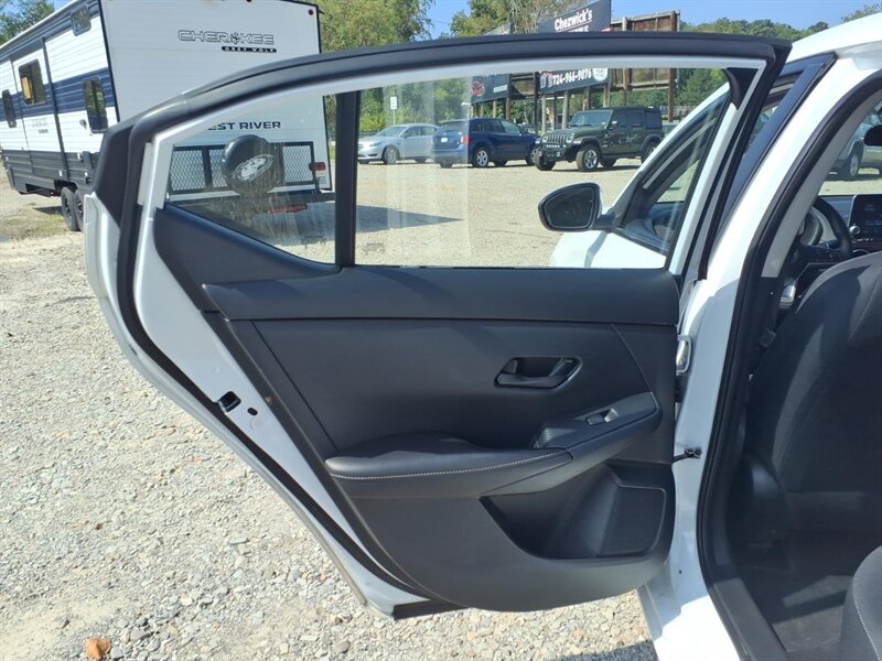 2024 Nissan Sentra SV - Photo 9 - Carmichaels, PA 15320