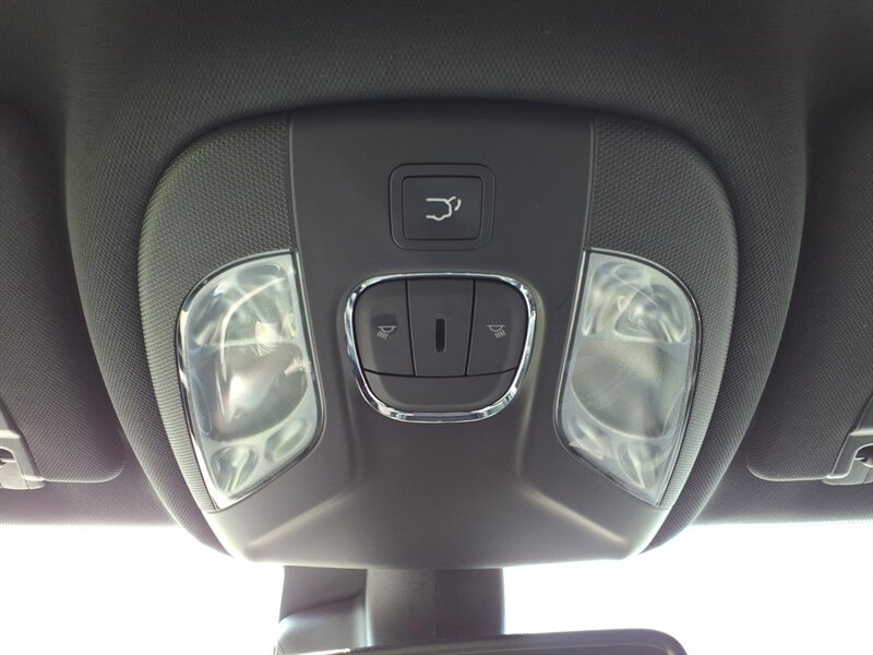 2022 Jeep Compass Altitude - Photo 12 - Carmichaels, PA 15320