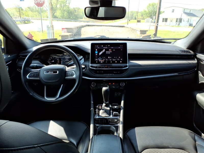 2022 Jeep Compass Altitude - Photo 7 - Carmichaels, PA 15320