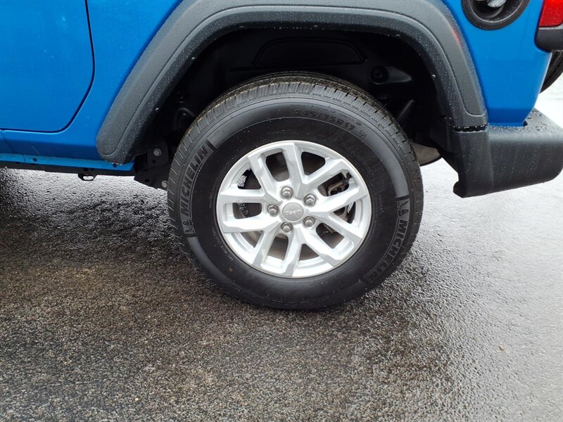 2023 Jeep Wrangler Sport S - Photo 5 - Carmichaels, PA 15320
