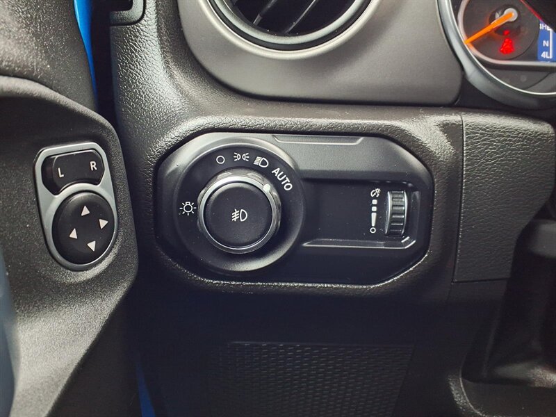 2023 Jeep Wrangler Sport S - Photo 14 - Carmichaels, PA 15320