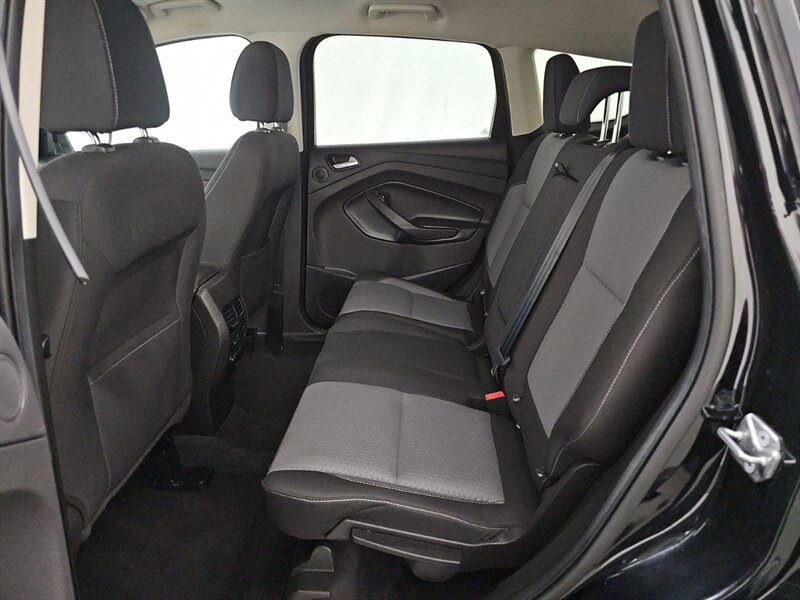 2017 Ford Escape SE - Photo 8 - Carmichaels, PA 15320