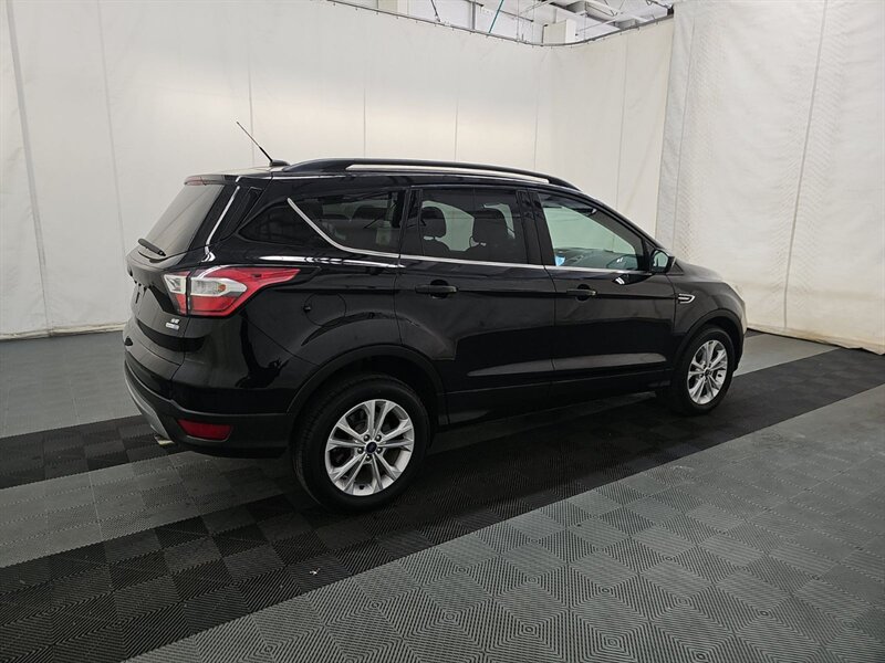 2017 Ford Escape SE - Photo 3 - Carmichaels, PA 15320