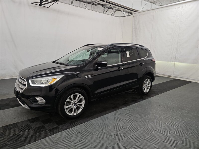2017 Ford Escape SE   - Photo 1 - Carmichaels, PA 15320
