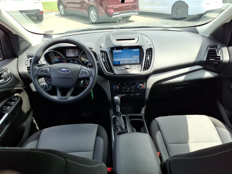 2017 Ford Escape SE - Photo 11 - Carmichaels, PA 15320