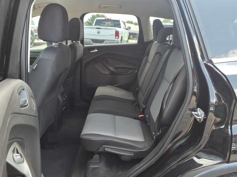 2017 Ford Escape SE - Photo 10 - Carmichaels, PA 15320