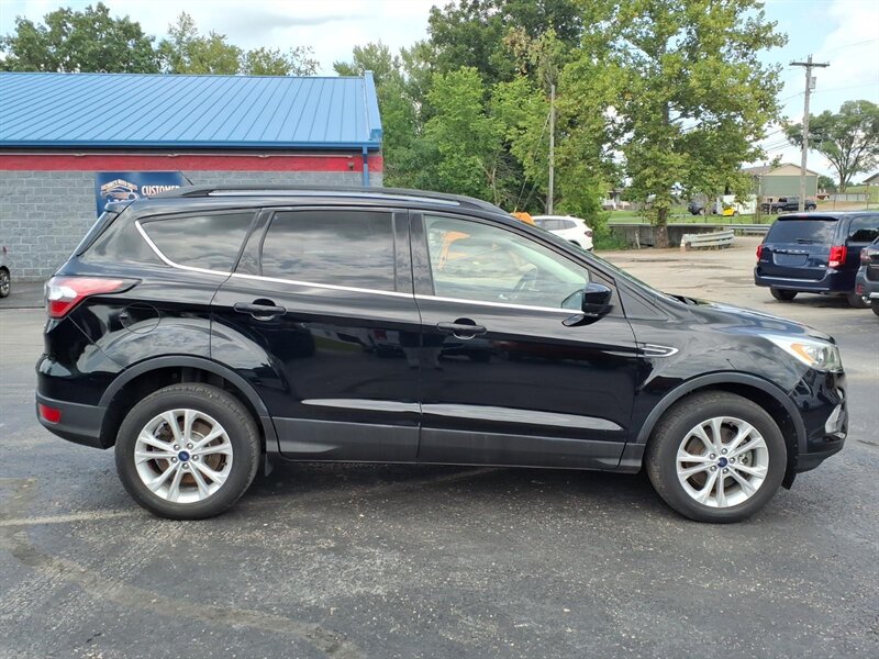 2017 Ford Escape SE - Photo 4 - Carmichaels, PA 15320