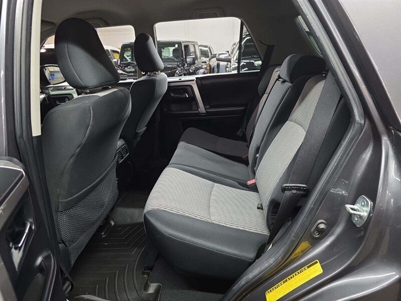 2016 Toyota 4Runner SR5 - Photo 5 - Carmichaels, PA 15320