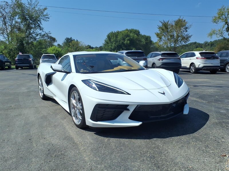 2020 Chevrolet Corvette Stingray - Photo 2 - Carmichaels, PA 15320