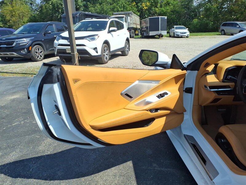 2020 Chevrolet Corvette Stingray - Photo 10 - Carmichaels, PA 15320