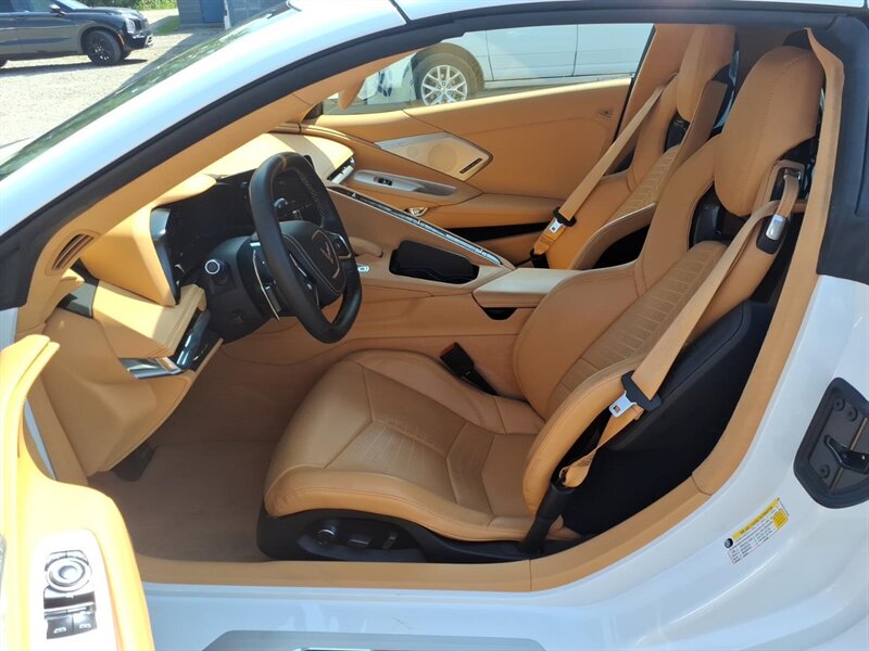 2020 Chevrolet Corvette Stingray - Photo 11 - Carmichaels, PA 15320