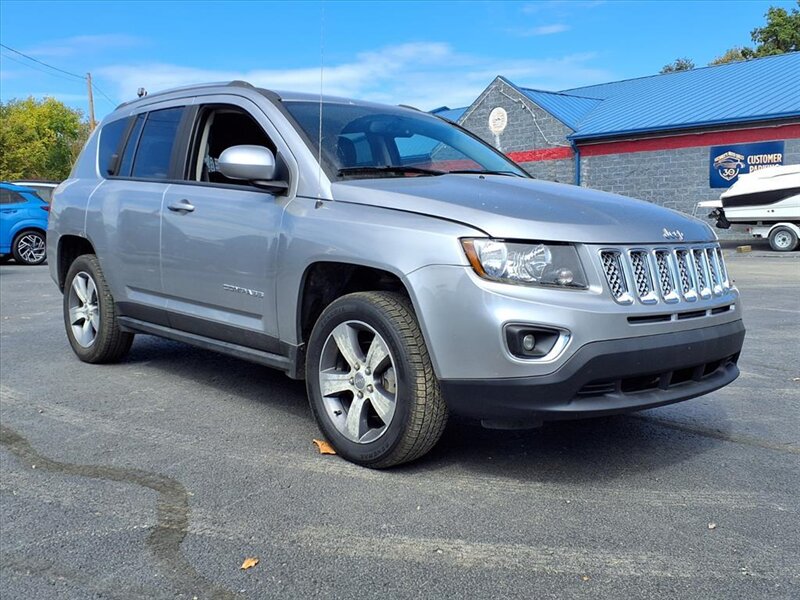 2016 Jeep Compass Latitude  