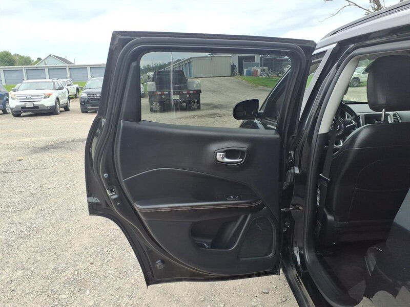 2018 Jeep Compass Latitude - Photo 9 - Carmichaels, PA 15320
