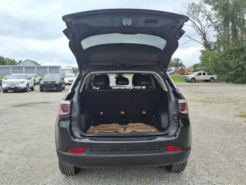 2018 Jeep Compass Latitude - Photo 11 - Carmichaels, PA 15320