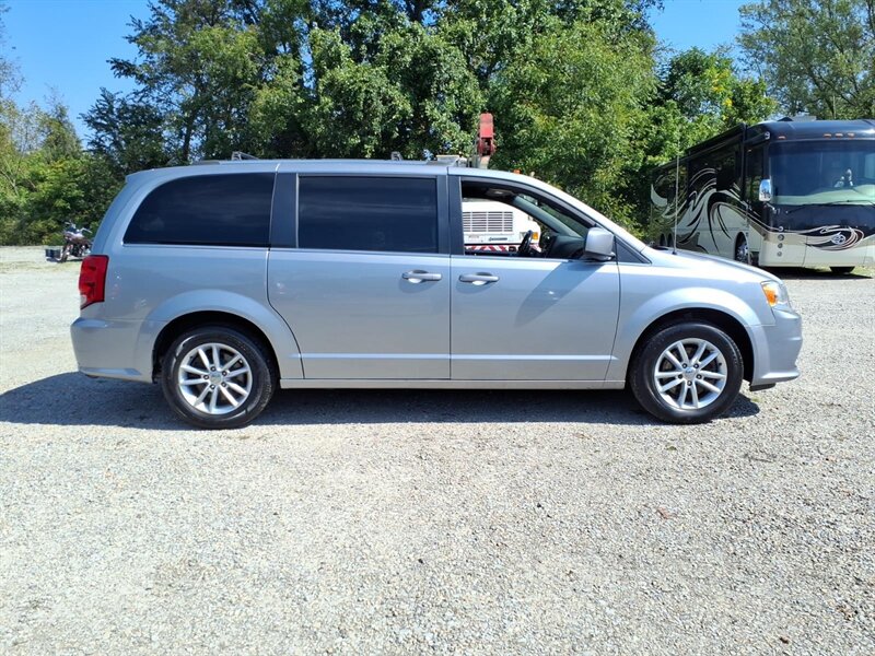 2019 Dodge Grand Caravan SXT - Photo 4 - Carmichaels, PA 15320