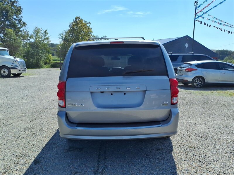 2019 Dodge Grand Caravan SXT - Photo 7 - Carmichaels, PA 15320