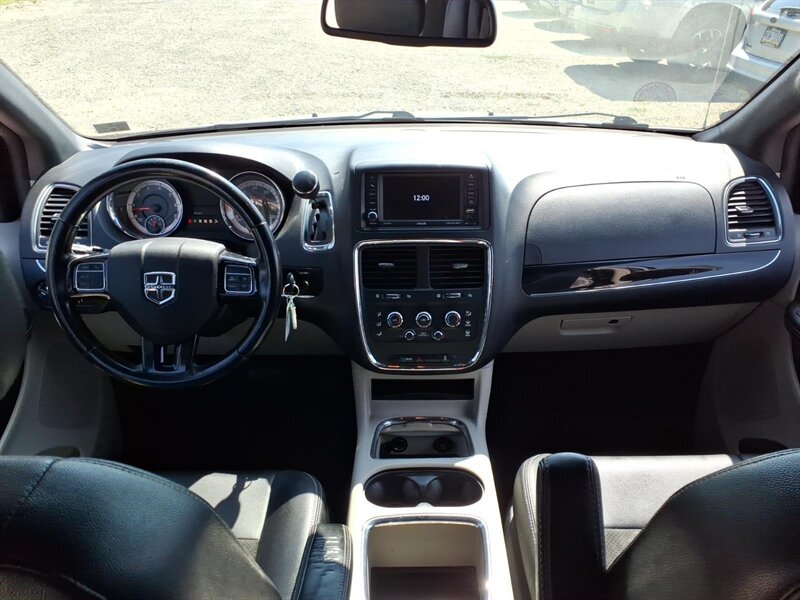 2019 Dodge Grand Caravan SXT - Photo 12 - Carmichaels, PA 15320