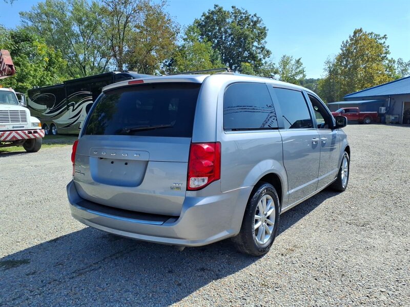2019 Dodge Grand Caravan SXT - Photo 5 - Carmichaels, PA 15320