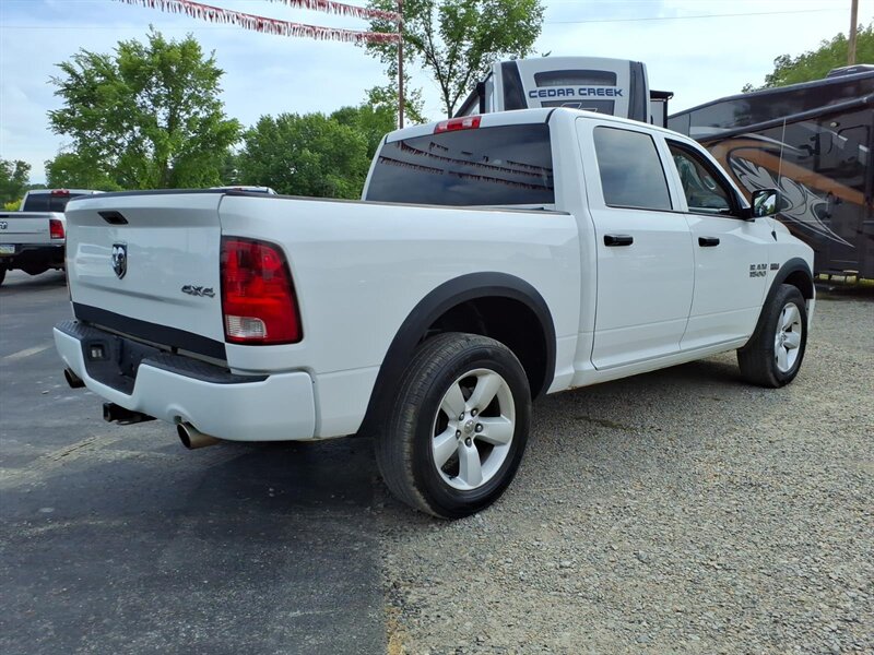2015 RAM 1500 Express - Photo 3 - Carmichaels, PA 15320