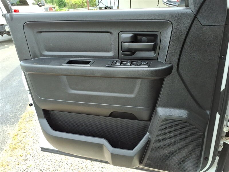 2015 RAM 1500 Express - Photo 9 - Carmichaels, PA 15320