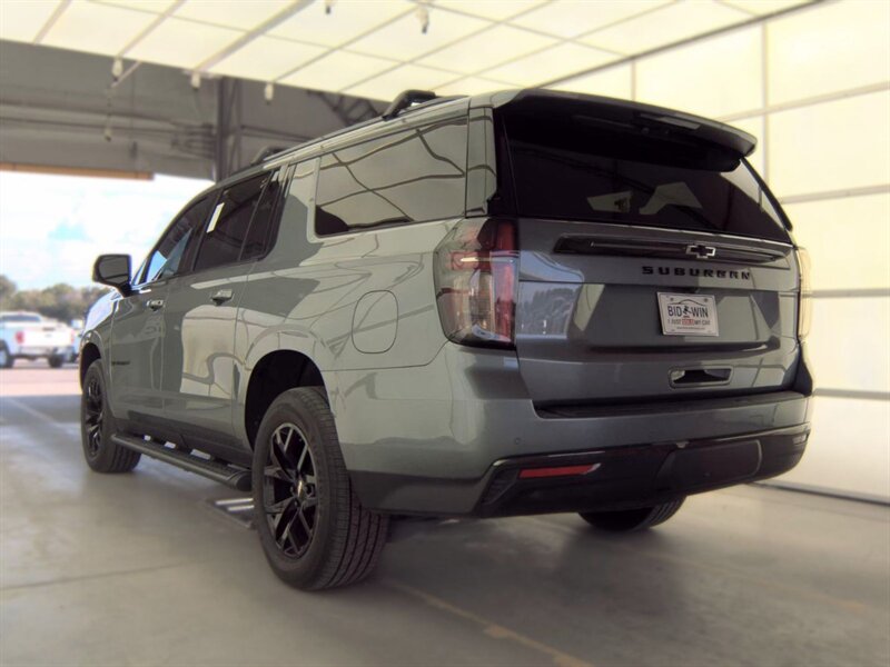 2022 Chevrolet Suburban Z71 - Photo 3 - Carmichaels, PA 15320