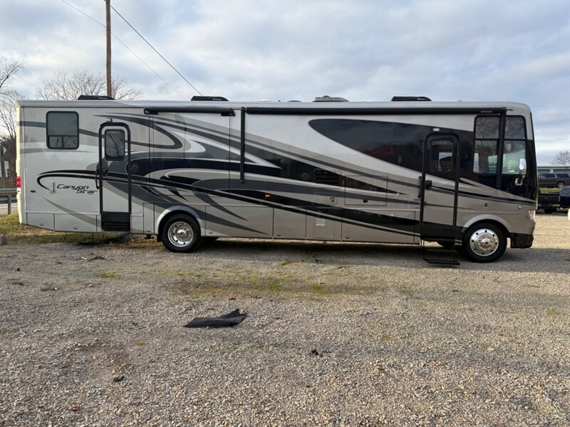 2014 NEWMAR CANYON STAR 3920 - Photo 16 - Carmichaels, PA 15320