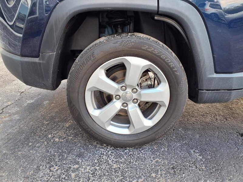 2018 Jeep Compass Latitude   - Photo 6 - Carmichaels, PA 15320