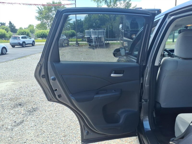 2016 Honda CR-V SE - Photo 9 - Carmichaels, PA 15320