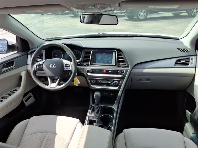 2019 Hyundai SONATA SE - Photo 9 - Carmichaels, PA 15320