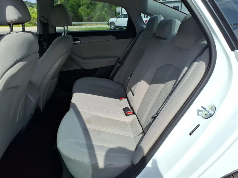 2019 Hyundai SONATA SE - Photo 7 - Carmichaels, PA 15320