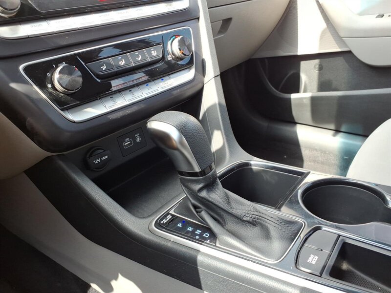 2019 Hyundai SONATA SE - Photo 13 - Carmichaels, PA 15320
