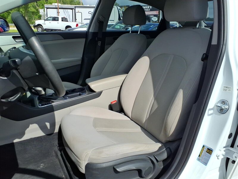 2019 Hyundai SONATA SE - Photo 6 - Carmichaels, PA 15320
