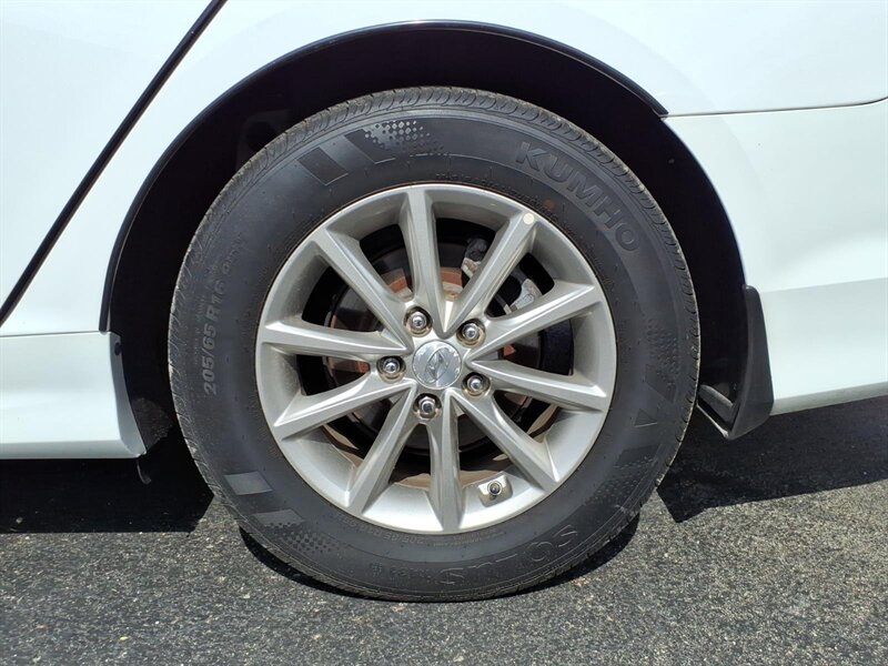 2019 Hyundai SONATA SE - Photo 5 - Carmichaels, PA 15320