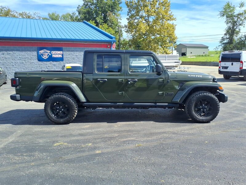 2022 Jeep Gladiator Willys - Photo 4 - Carmichaels, PA 15320