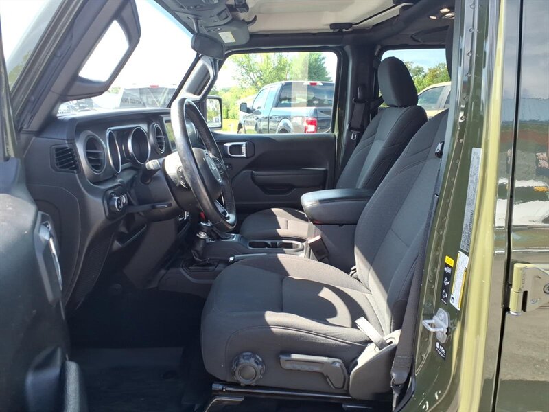 2022 Jeep Gladiator Willys - Photo 9 - Carmichaels, PA 15320