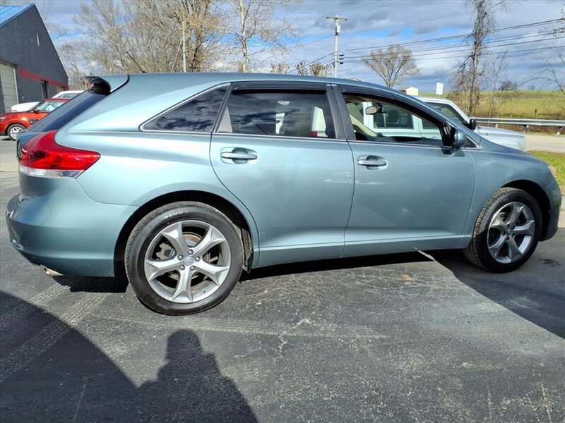 2009 Toyota Venza FWD V6 - Photo 3 - Carmichaels, PA 15320