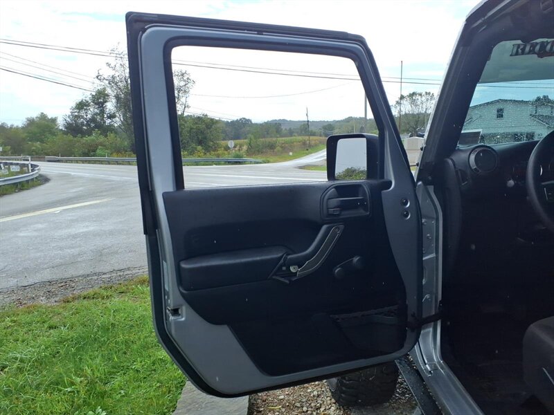 2016 Jeep Wrangler Sport - Photo 9 - Carmichaels, PA 15320