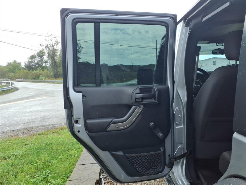2016 Jeep Wrangler Sport - Photo 7 - Carmichaels, PA 15320