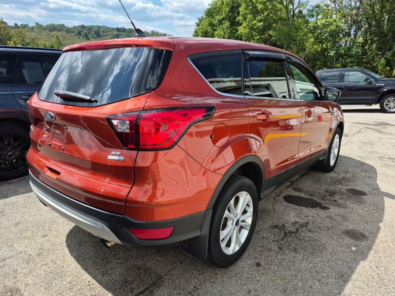 2019 Ford Escape SE - Photo 1 - Carmichaels, PA 15320