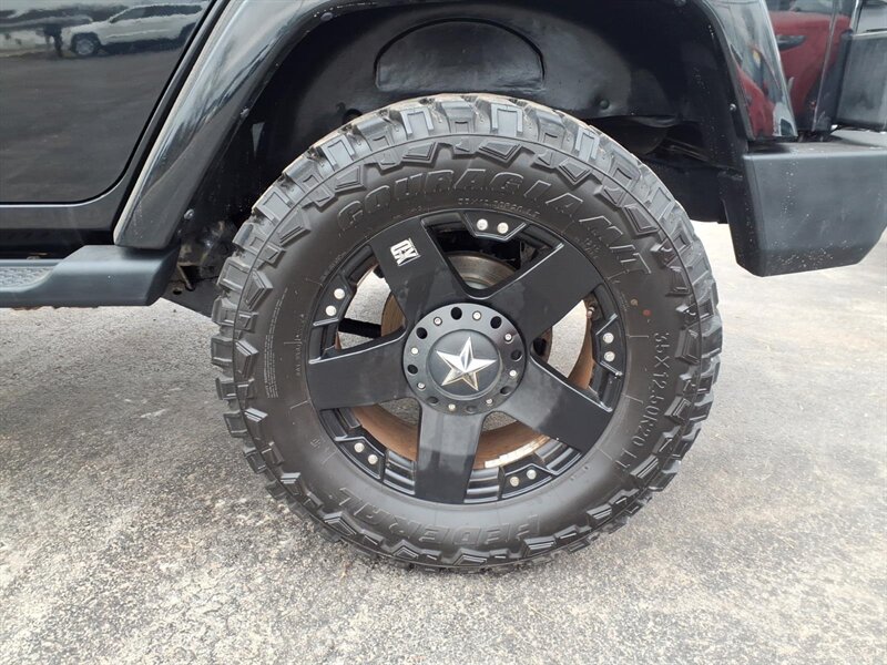 2014 Jeep Wrangler Sahara - Photo 5 - Carmichaels, PA 15320