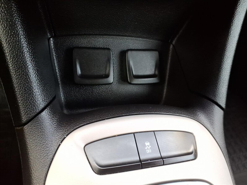 2017 Chevrolet Cruze LS Manual - Photo 12 - Carmichaels, PA 15320