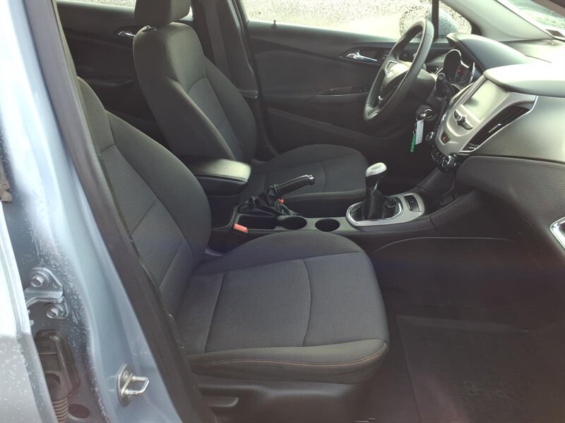 2017 Chevrolet Cruze LS Manual - Photo 6 - Carmichaels, PA 15320
