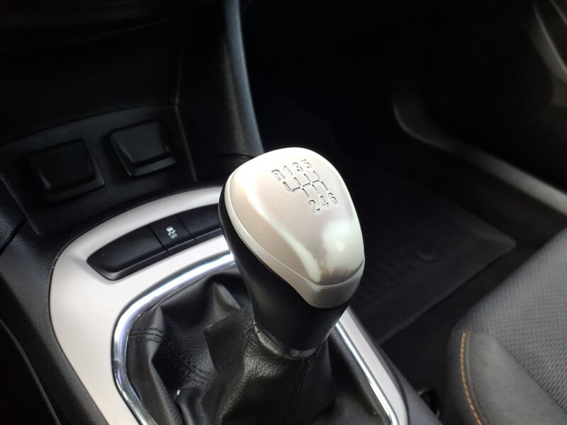 2017 Chevrolet Cruze LS Manual - Photo 11 - Carmichaels, PA 15320