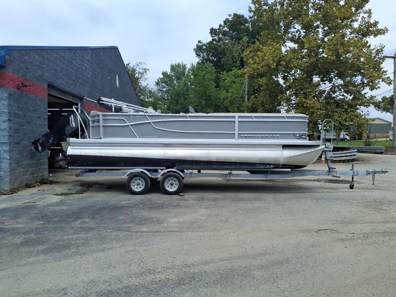 2021 PRINCECRAFT VECTRA PONTOON - Photo 10 - Carmichaels, PA 15320