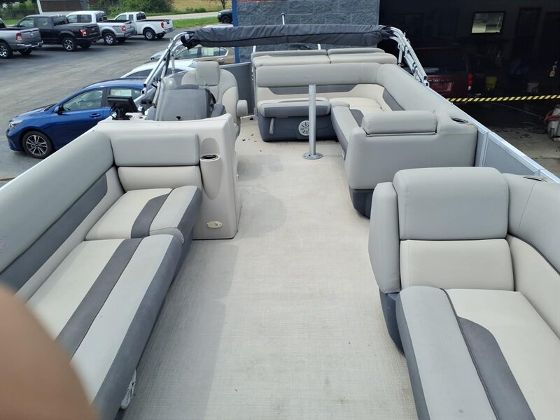 2021 PRINCECRAFT VECTRA PONTOON - Photo 4 - Carmichaels, PA 15320