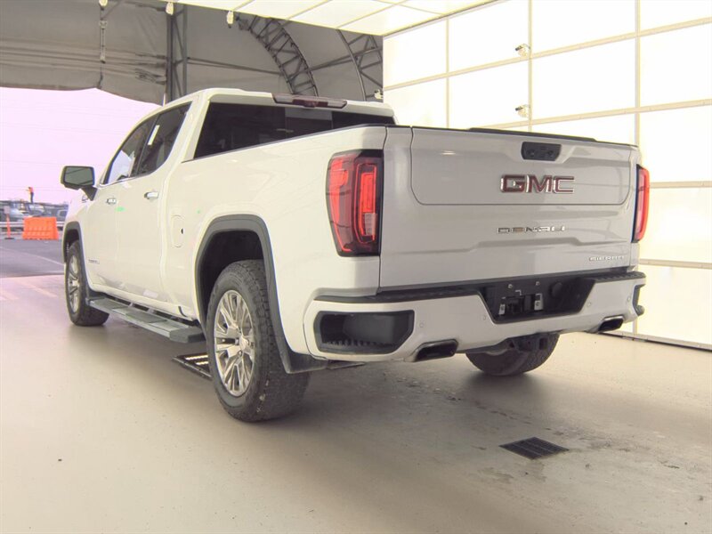 2022 GMC Sierra 1500 Denali - Photo 2 - Carmichaels, PA 15320