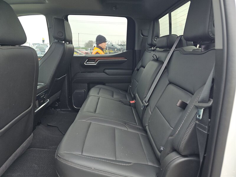 2022 GMC Sierra 1500 Denali - Photo 12 - Carmichaels, PA 15320